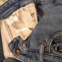 CS828/2024  PAIR OF BLUE JEANS BRAND UNIQLO